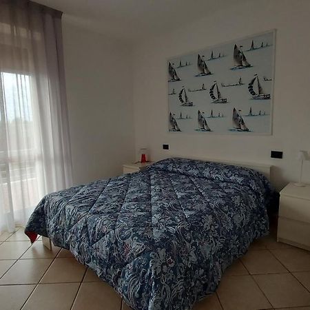 Appartamento Santa Costanza Con Piscina San Vincenzo Eksteriør bilde