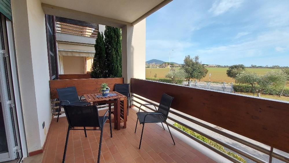 Appartamento Santa Costanza Con Piscina San Vincenzo Eksteriør bilde