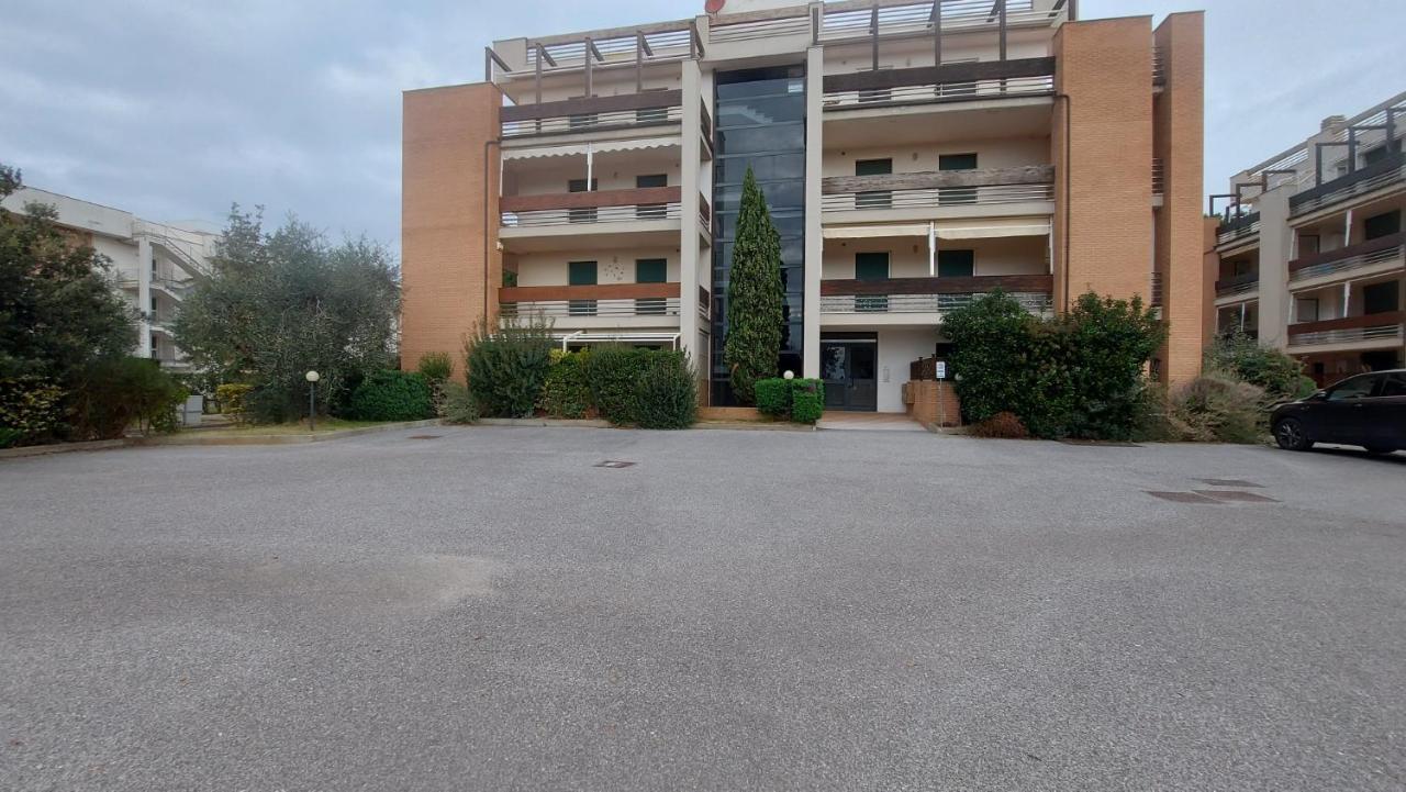 Appartamento Santa Costanza Con Piscina San Vincenzo Eksteriør bilde