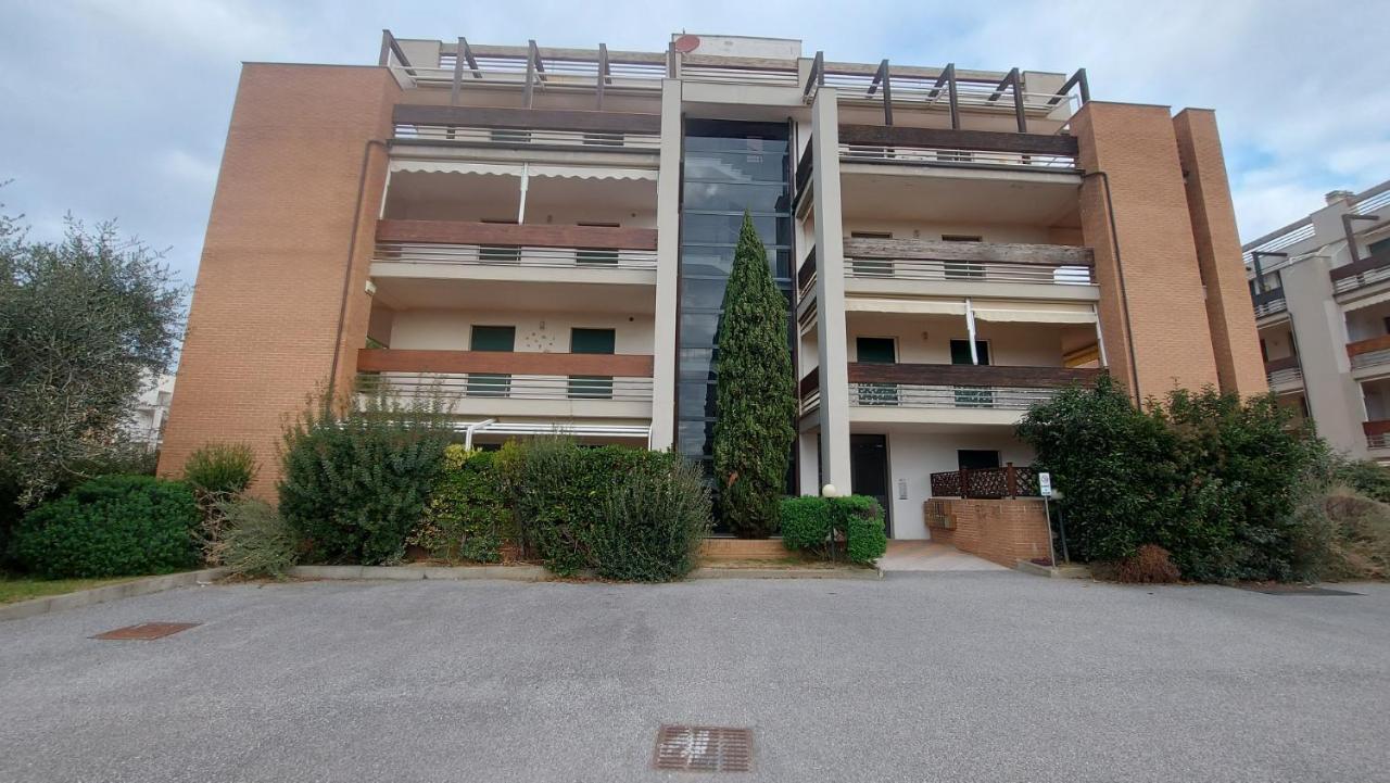 Appartamento Santa Costanza Con Piscina San Vincenzo Eksteriør bilde
